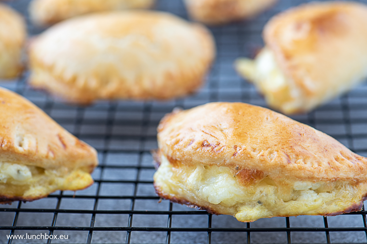 Mini cheesy pies
