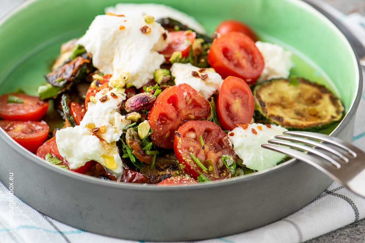 Burrata Salad with Grilled Veggies Burrata Salad with Grilled Veggies