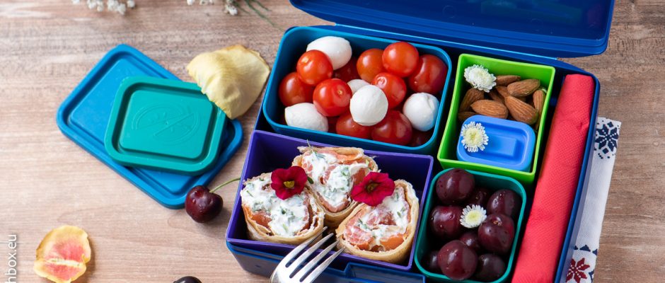 Lunchbox Berry Salmon rolls