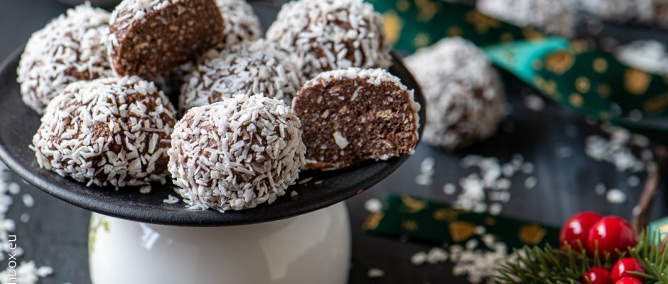 Classic Amaretto Bonbons