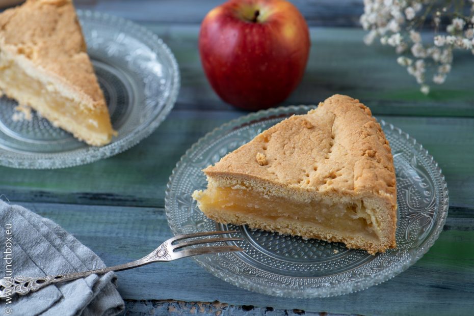 Classic Apple Charlotte