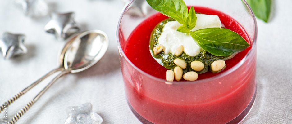 Tomato and burrata salad