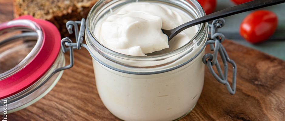 Vegan mayo; веган майонеза