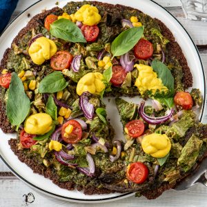 Cauliflower-quinoa vegan pizza