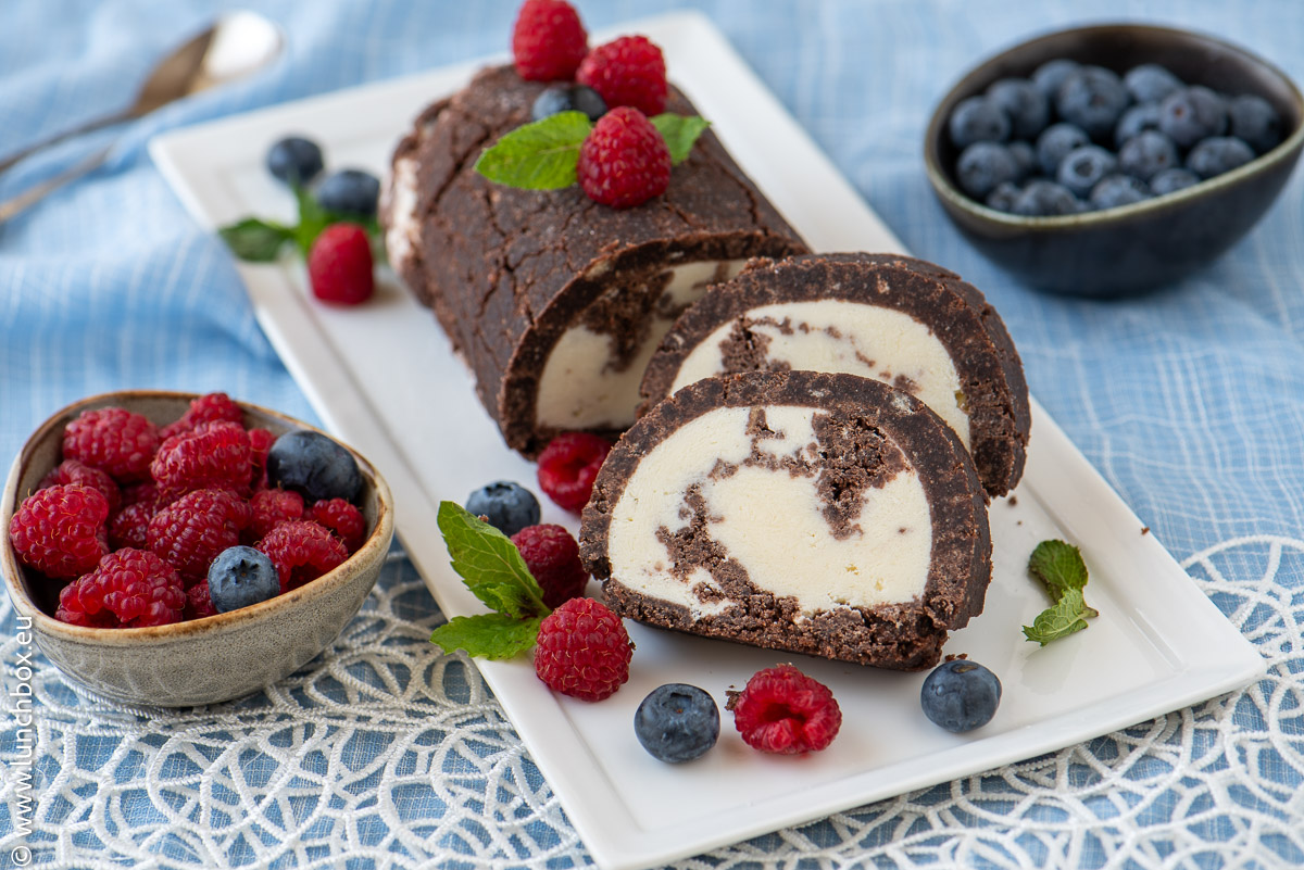 Milkshnite ice cream roll