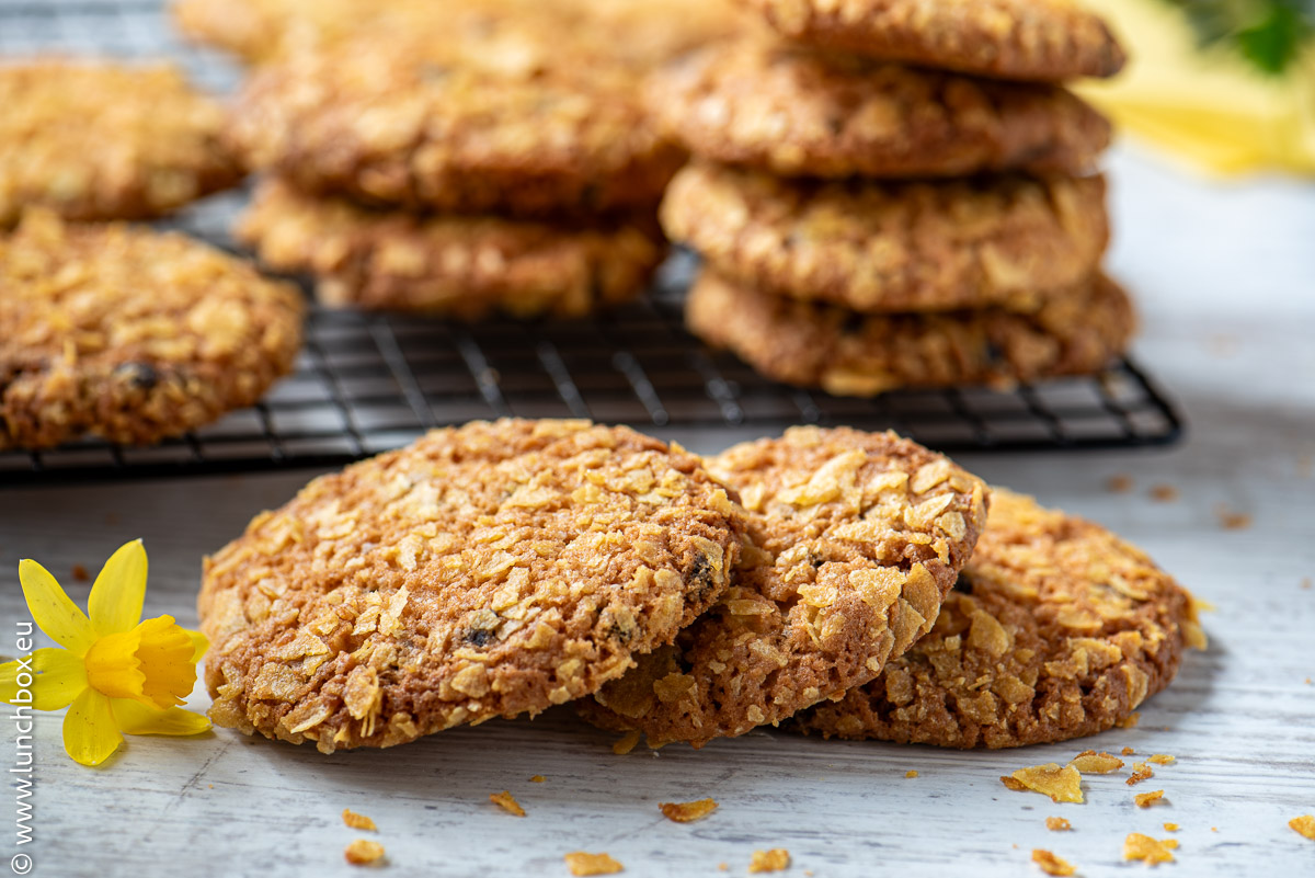 Cornflake chocolate cookies