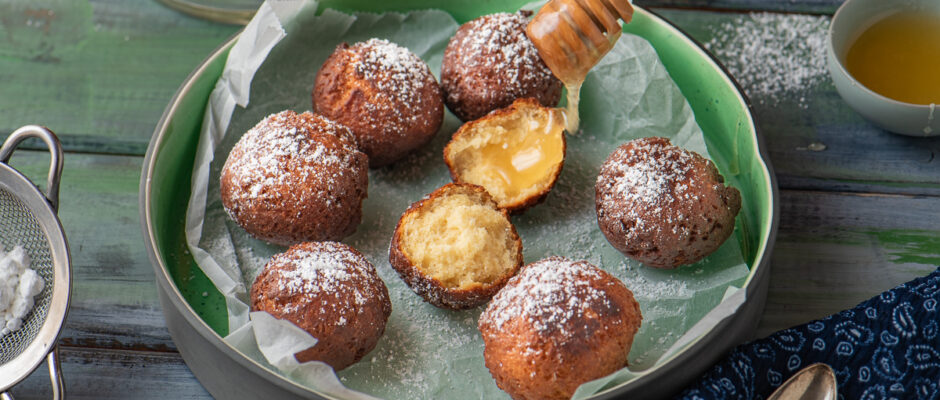 Бухти с кардамон и шафран